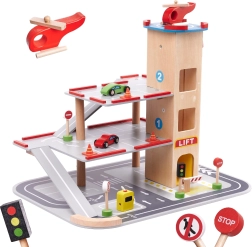 Houten parkeergarage met verdiepingen