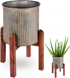 Metalen plantenpot met standaard 27 × 39 cm