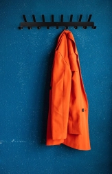 Wandkapstok van metaal met 17 haken – zwart