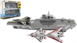 Vliegdekschip met straaljagermodellen