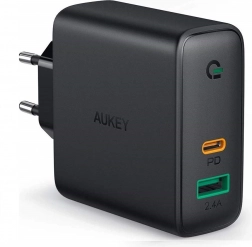 Netlader Aukey met 2 USB‑poorten en Power Delivery 30W