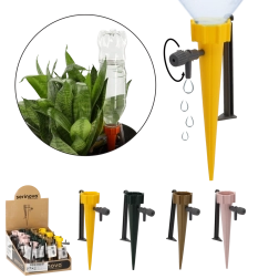 Plantenbesproeier met kraantje, mix van kleuren