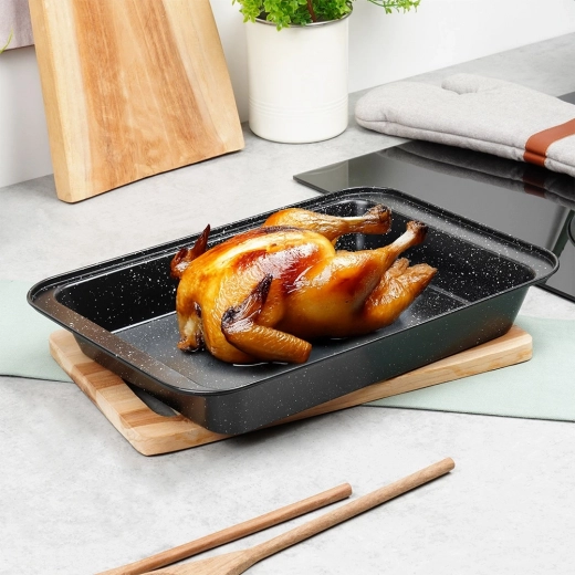 Hoge randen voor meer volume en een schone oven