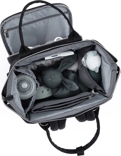 Snelle toegang dankzij brede opening en achterrits