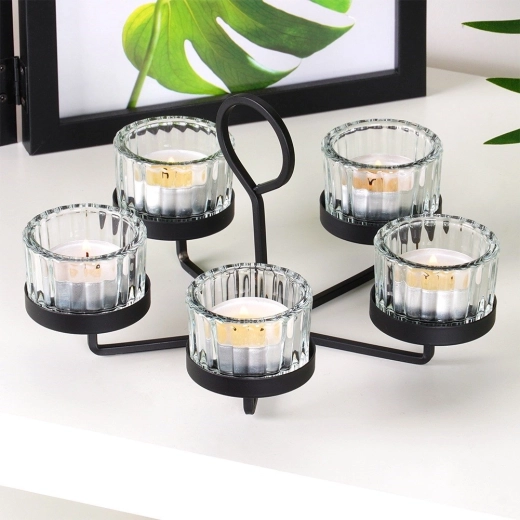 Metalen frame en geribbeld glas