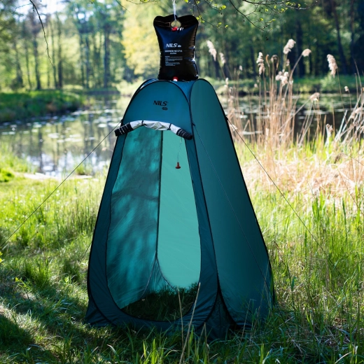 Voorbereid op een zonne-douche