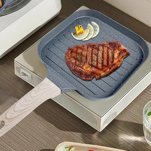 Vierkante grillpan met antiaanbaklaag en handgreep in houtlook