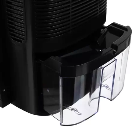 Groot reservoir van 1,5 l en waterafvoer via slang