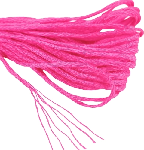 Stevig polyester: rafelt niet en scheurt niet