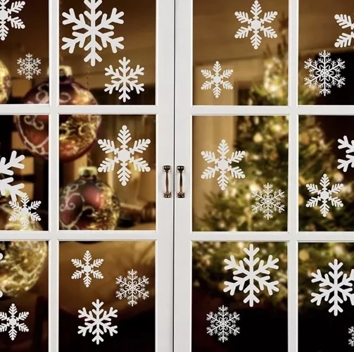 Winterdecoratie voor ramen en glazen deuren