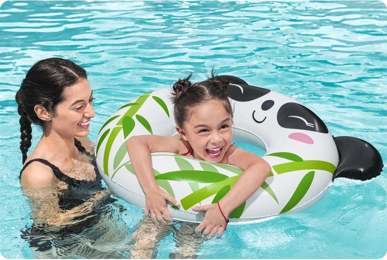Comfortabele ondersteuning in het water voor kleine zwemmers