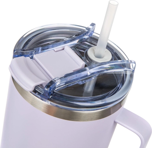 Twee drinkopties: rietje en tuit