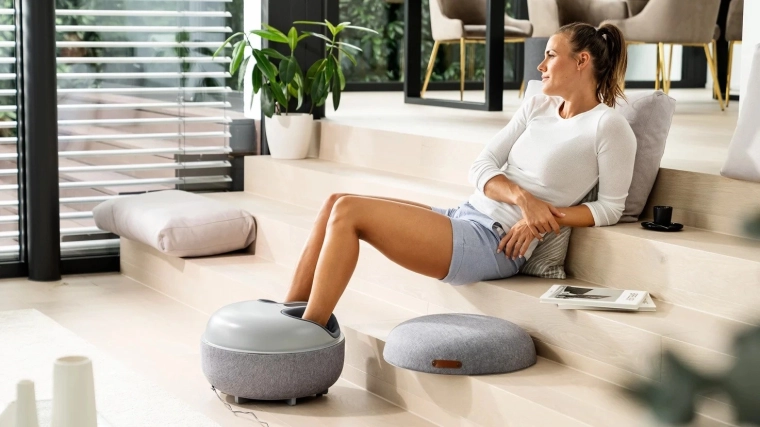 2-in-1 design: poef en massageapparaat