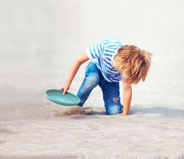 Quut vliegende schijf 2-in-1 met zandzeef – vintage blue