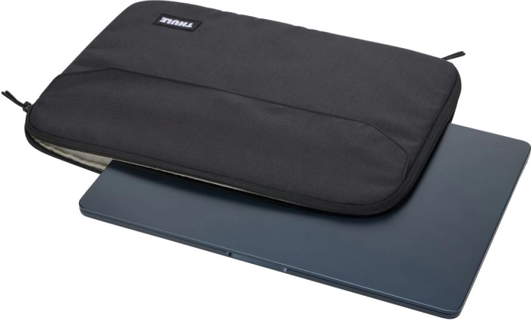 Hoes op maat voor MacBook Air 15"