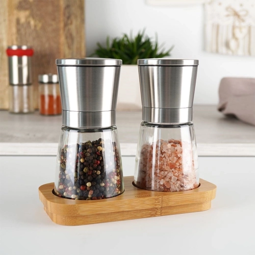 Elegante combinatie van glas en rvs