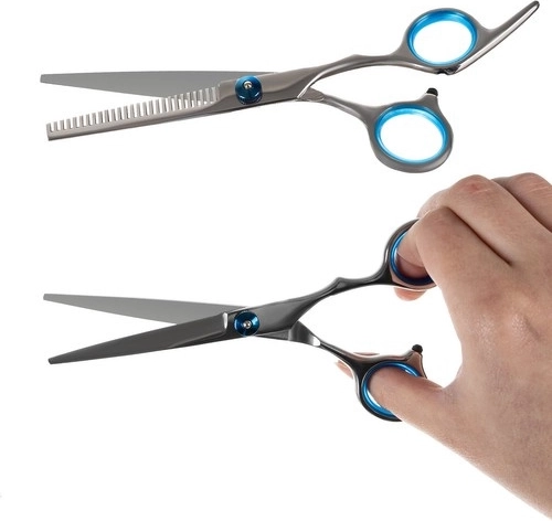 Twee soorten scharen voor knippen en uitdunnen