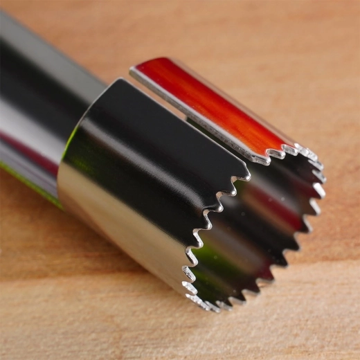 Scherpe gekartelde rand voor een zuivere snede