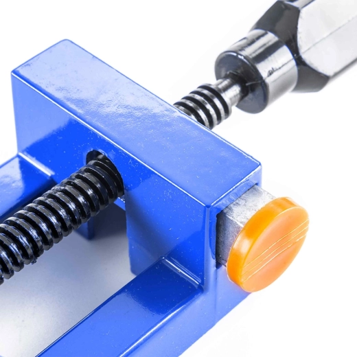 Stevige schroeven en duurzame aluminium constructie