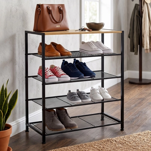 Vijf niveaus voor schoenen en accessoires