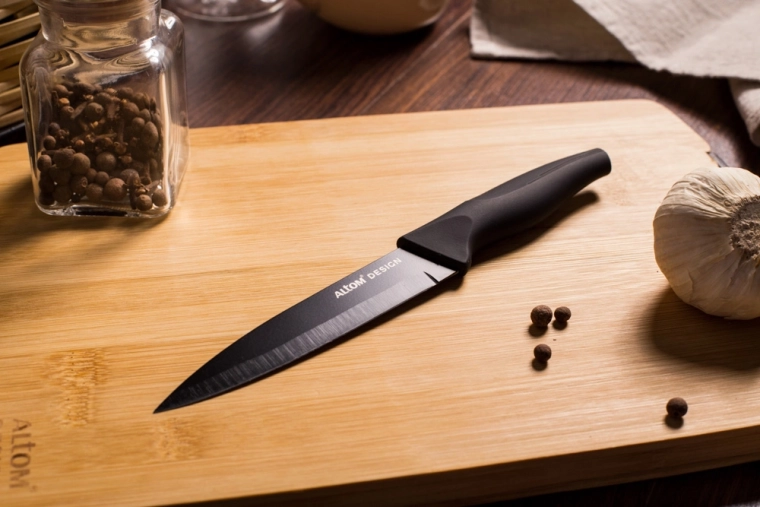 Universeel mes voor dagelijks koken