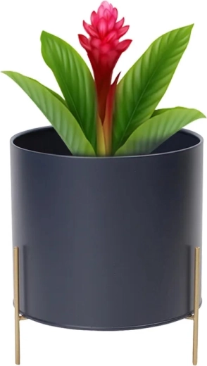 Metalen bloempotcover granaatkleurig met gouden voet 20 cm