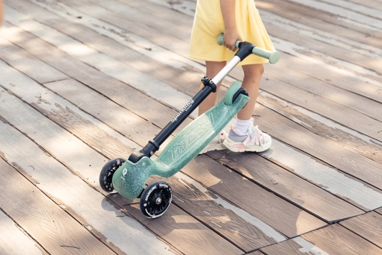 Antislip glitterdeck en opvouwbaar voor eenvoudig opbergen