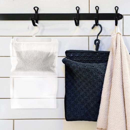 Eenvoudig op te hangen in kast en badkamer