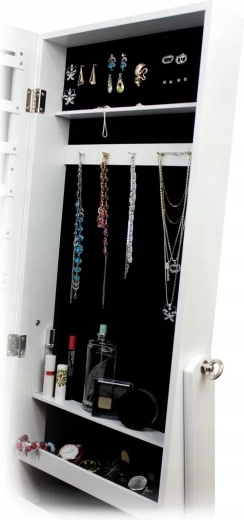 Doordachte indeling voor sieraden en accessoires