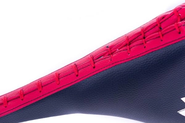 Duurzaam synthetisch leer en sterke naden