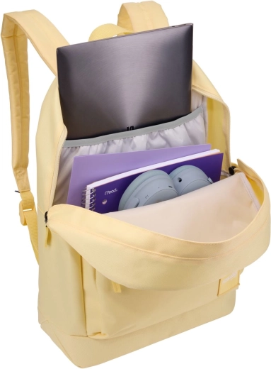 Ruimte voor laptop en schoolbenodigdheden