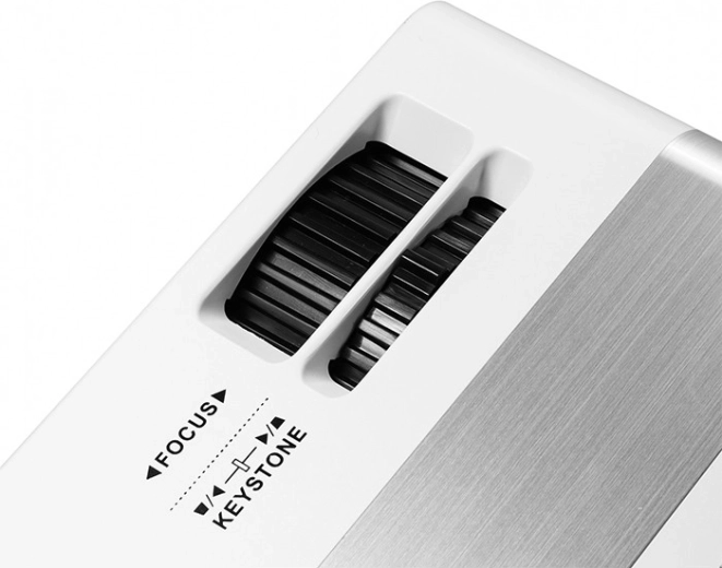 Precieze instelling van focus en keystone