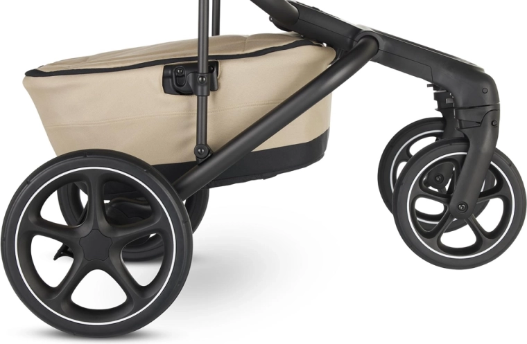 Geveerde, all-terrain wielen en enorme mand