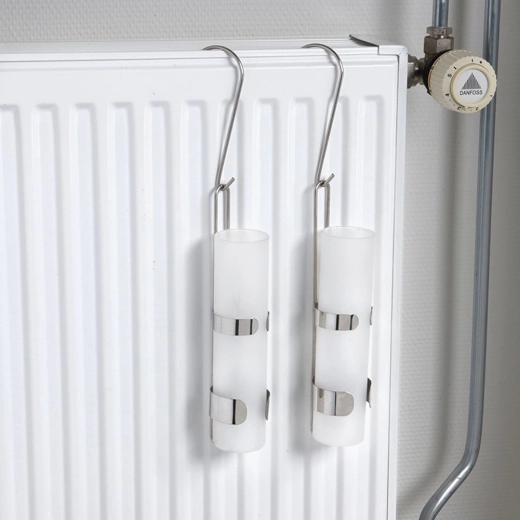 Praktisch ophangen aan de radiator