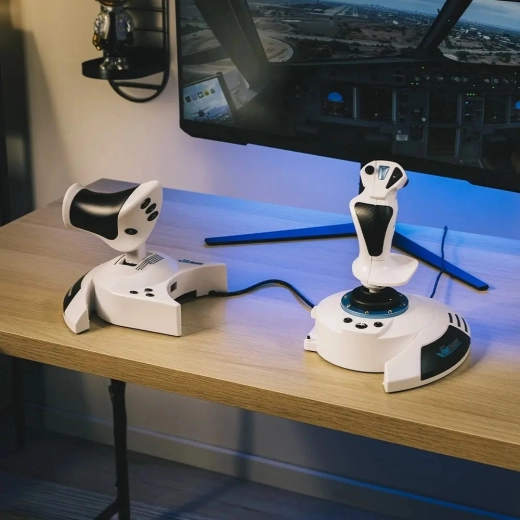 Stel de weerstand van de joystick en de ergonomie af