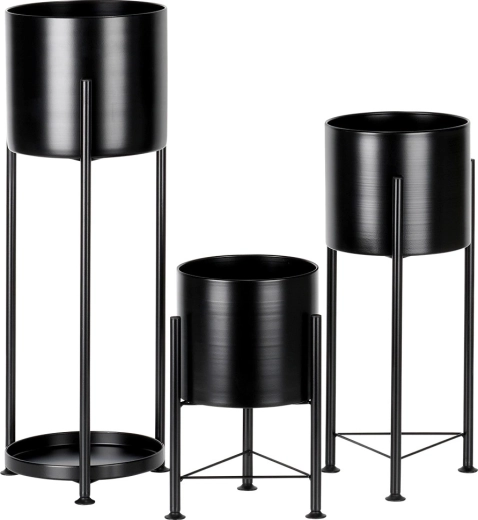 Stevige metalen constructie in stijlvol zwart