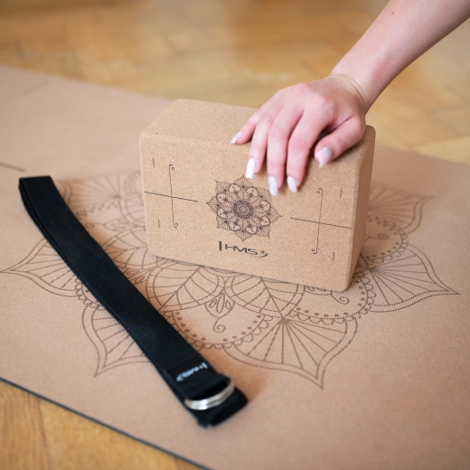 Kurken yogablok voor stabiliteit en dieper stretchen