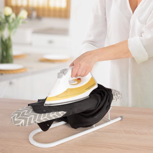 Compacte hulp voor mouwen en details