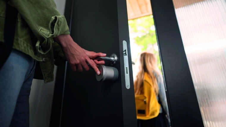 Snelle installatie op de meeste deuren