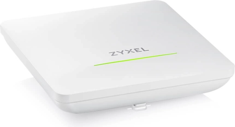 Nebula‑cloud en Smart Mesh met MLO