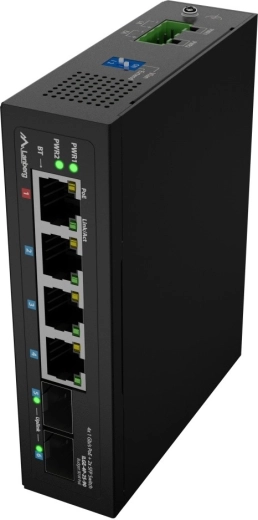 2× SFP-uplink voor langere afstanden en netwerksegmentatie