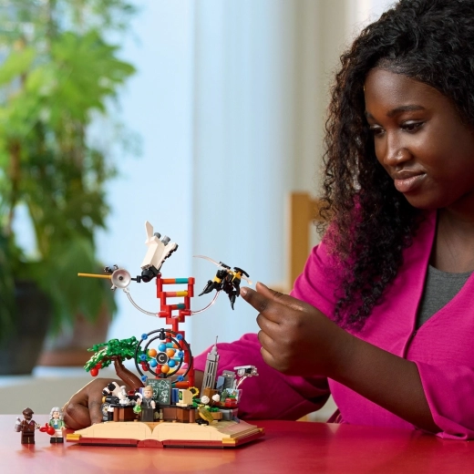 Iconische wetenschappers als minifiguren