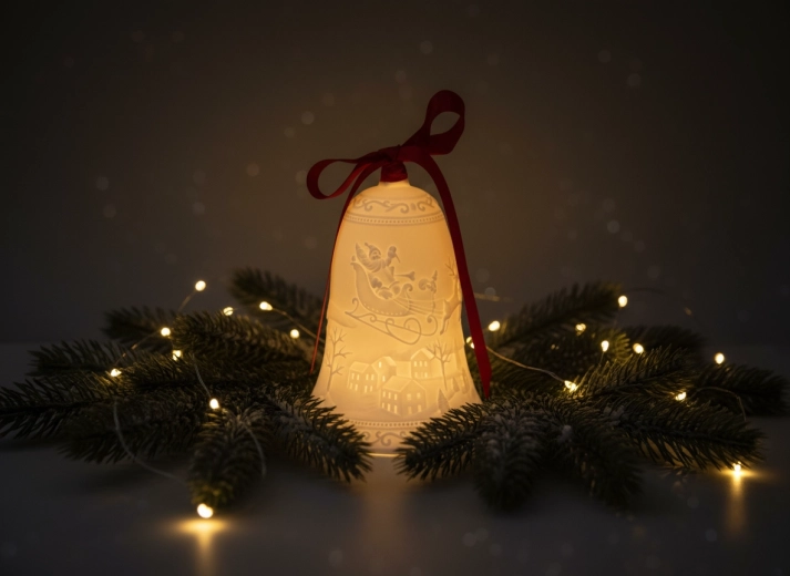 Elegante keramische vormgeving met reliëf