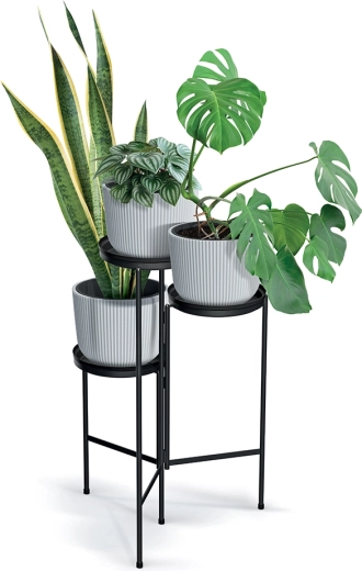 Stabiele metalen constructie met verhoogde randen