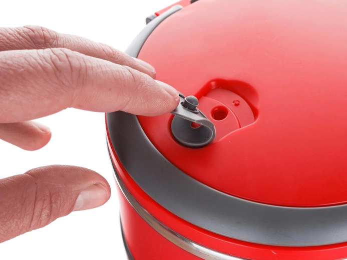 Afsluitdeksel met ventiel voor veilig openen