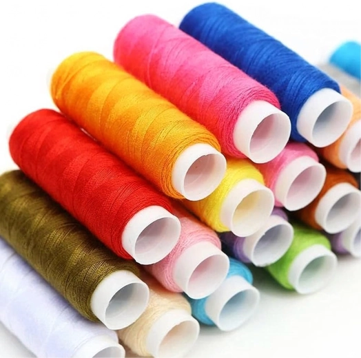 Brede selectie gekleurde garens