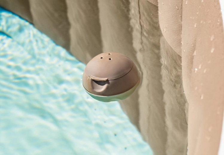 Kleine tabletdrijver voor de jacuzzi