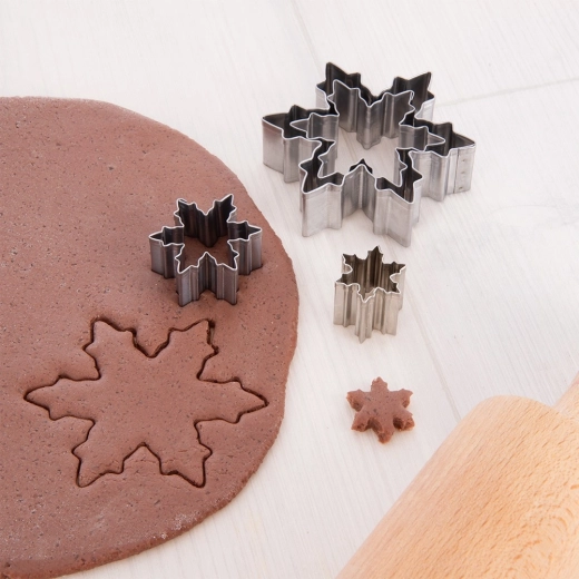 Schone en nauwkeurige vormen van sneeuwvlokken