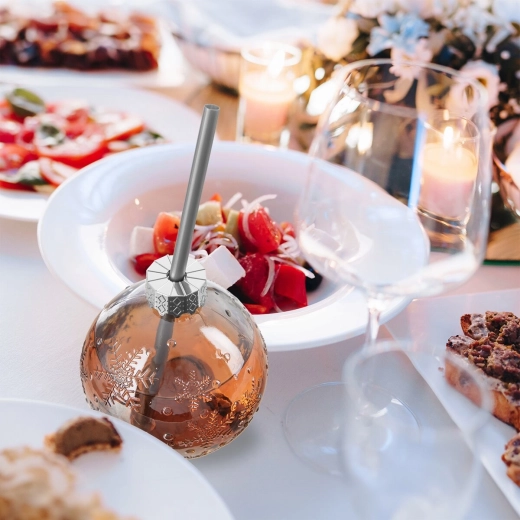 Rietje voor comfortabel drinken op feestjes