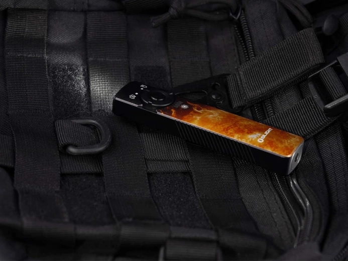 Plat EDC‑ontwerp met clip en magneet